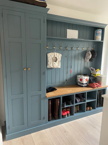 Boot Room Bench w Double Cupboard