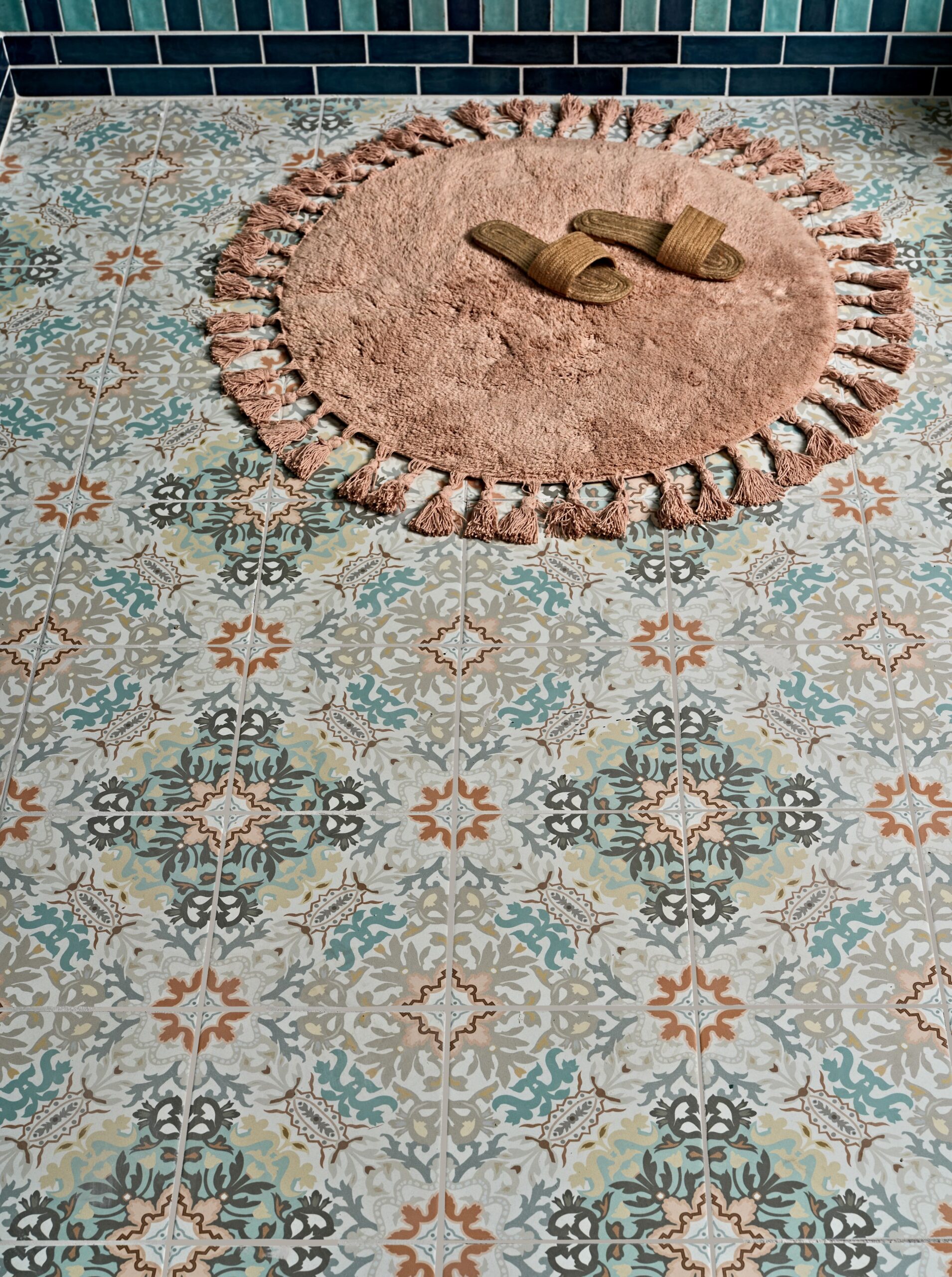 Kashmir Porcelain - Image 3